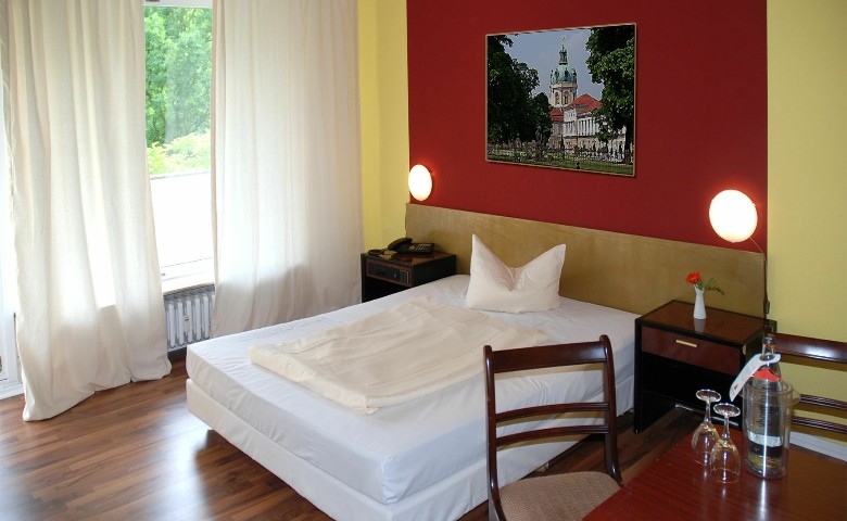 alecsa-hotel-berlin-einbettzimmer-2