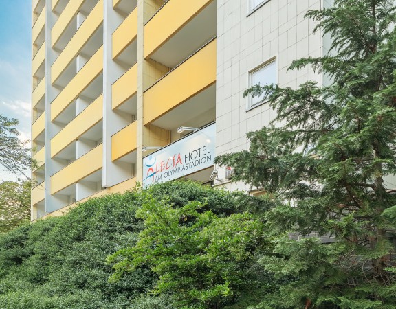 Alecsa Hotel am Olympiastadion - building